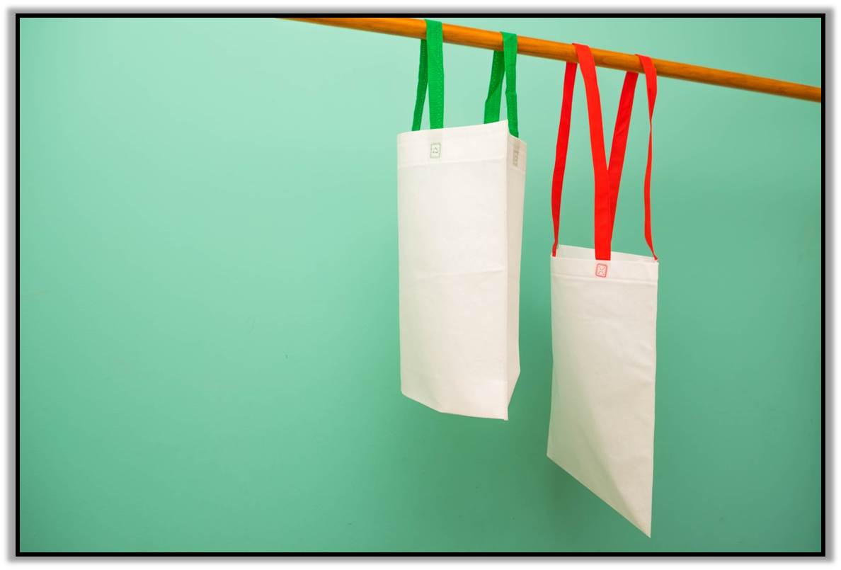 Non-woven-t-shirt-bag | Sac-t-shirt-non-tissé