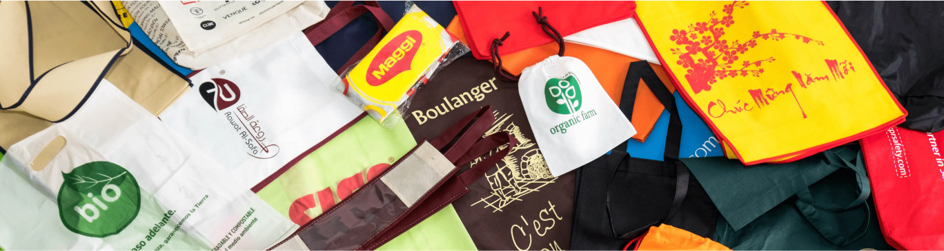 multiple Recycled Woven & Non woven bags | plusieurs sacs tissés et non tissés recyclés
